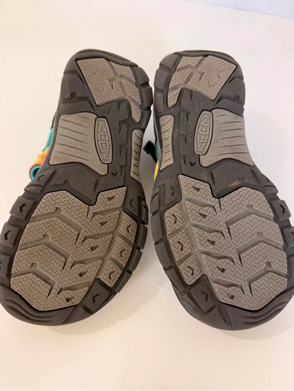Keen Kids Multicolor Outdoor Sandals - Rainbow tie dye Straps